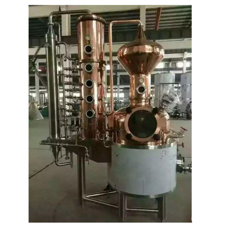 Destillation von Kupferstillalkohol Destillation von Kupferdestillerie Wodka Gin Whisky Rum Destillation